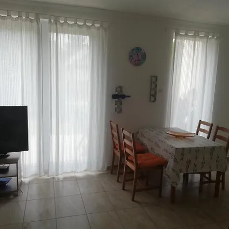 Fenyves 2 **** Apartment Balatonfenyves